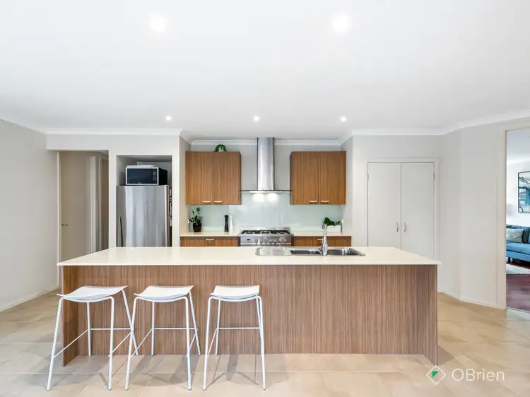 72 Malua Circuit, Sandhurst VIC 3977