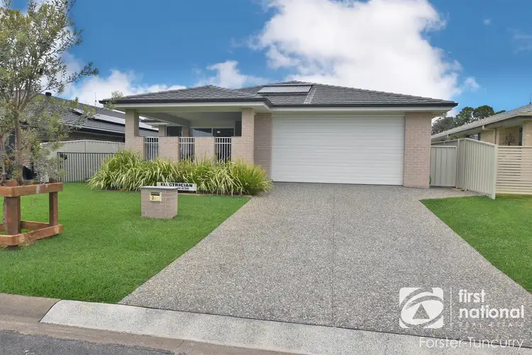3 Colleena Place, Tuncurry NSW 2428