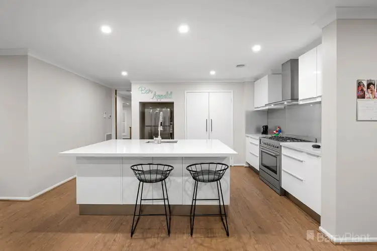 Third view of Homely house listing, 5 Osborn Grove, Pakenham VIC 3810
