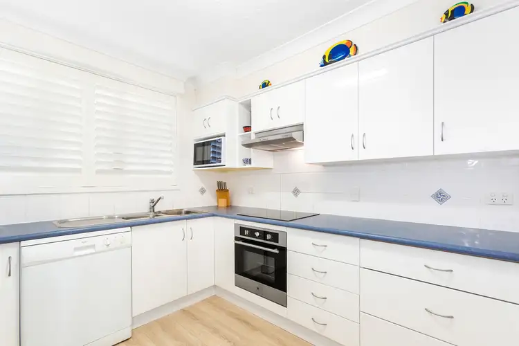 Sixth view of Homely apartment listing, 4/190 Marine Parade, Rainbow Bay QLD 4225