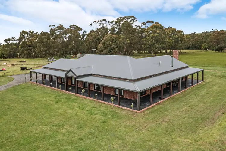 883 Bacchus Marsh Road, Bullengarook VIC 3437