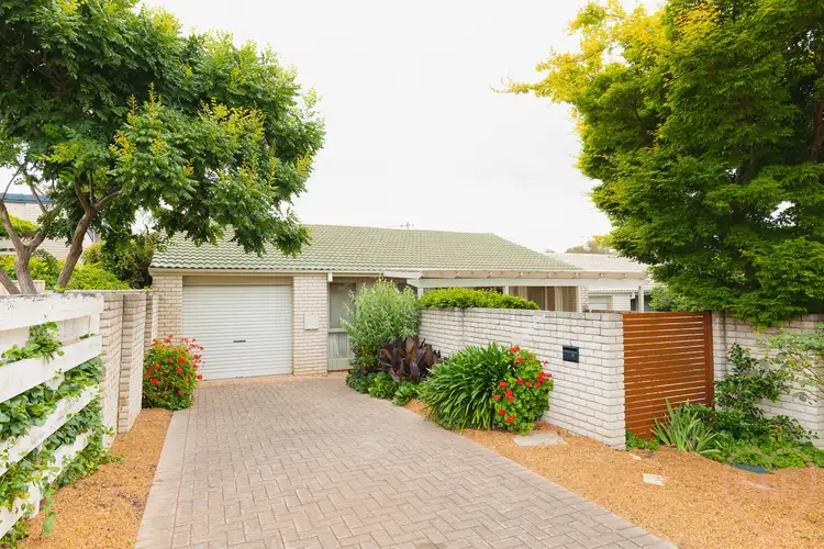 Second view of Homely house listing, 10 Elkedra Close, Hawker ACT 2614