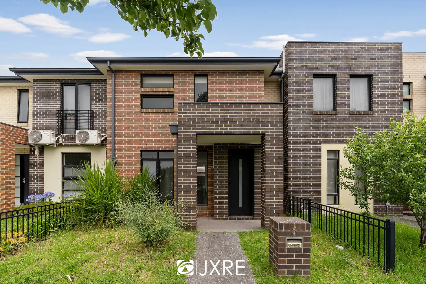 Main view of Homely townhouse listing, 5 Evergreen Boulevard, Clayton South VIC 3169