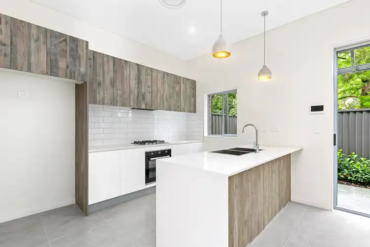 3/439 Wentworth Avenue