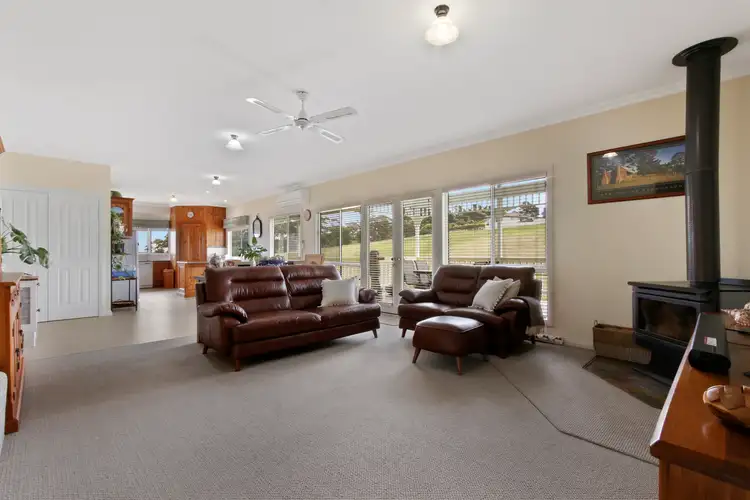 Fifth view of Homely house listing, 9 Sea-Lakes Close, Lakes Entrance VIC 3909