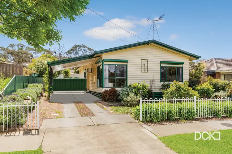 221 Holdsworth Road