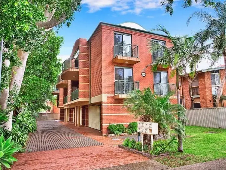 Main view of Homely unit listing, 4/30 Girrilang Road, Cronulla NSW 2230