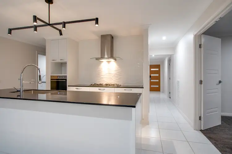 Fourth view of Homely house listing, 11 Idaho Court, Springdale Heights NSW 2641