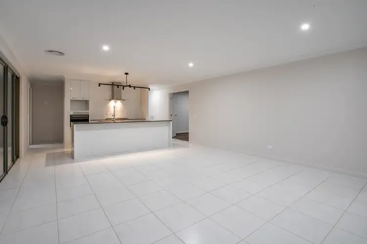 Fifth view of Homely house listing, 11 Idaho Court, Springdale Heights NSW 2641