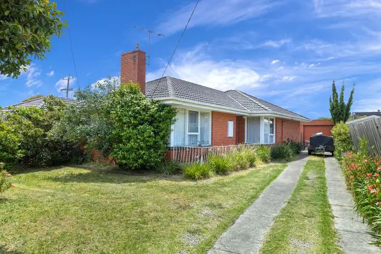 Second view of Homely house listing, 8 Towerhill Road, Frankston VIC 3199