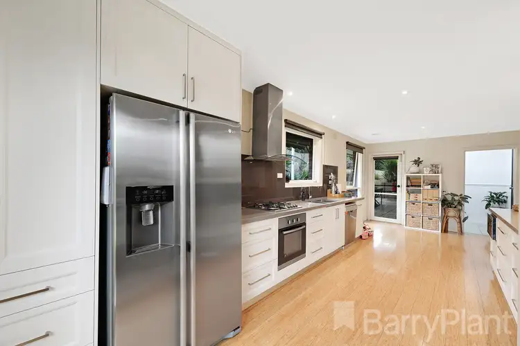 Fifth view of Homely house listing, 2 Warringa Court, Warragul VIC 3820