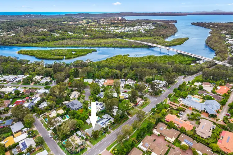 34 Lake Weyba Drive, Noosaville QLD 4566