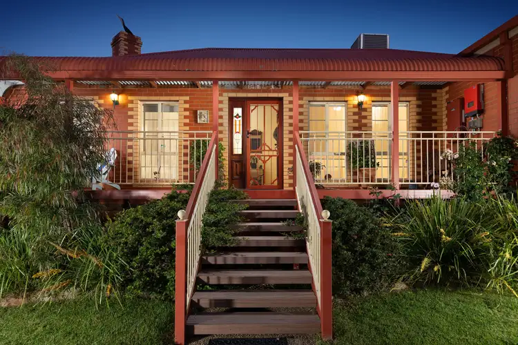Second view of Homely house listing, 6 Kerferd Court, Wodonga VIC 3690