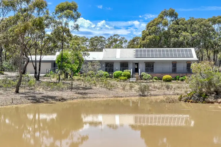 61 Arcadia Court, Simson VIC 3465