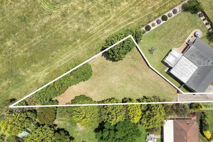 7 Collins Place, Moss Vale NSW 2577