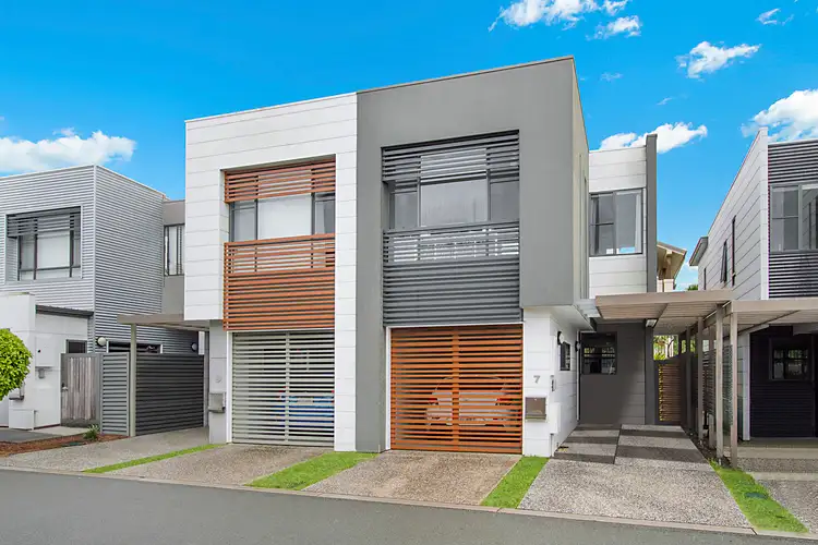 7 The Gardenway, Robina QLD 4226