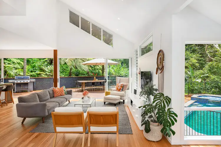 4 Easter Parade, North Avoca NSW 2260