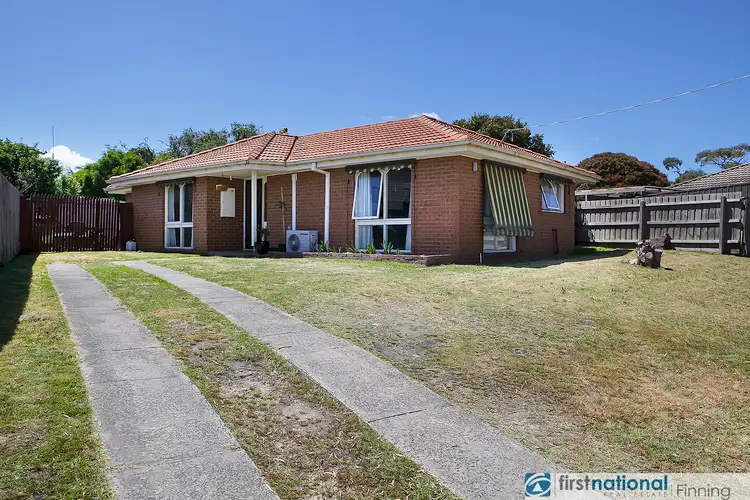 4 Elaine Court, Cranbourne VIC 3977