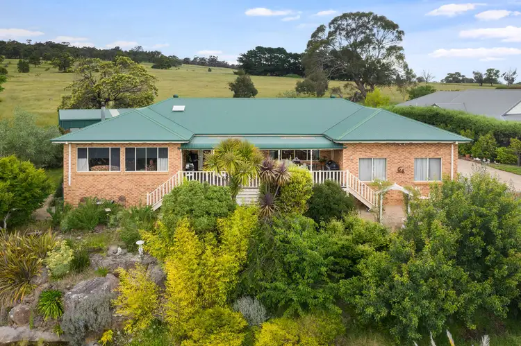 6 Morilla Court, Gisborne VIC 3437