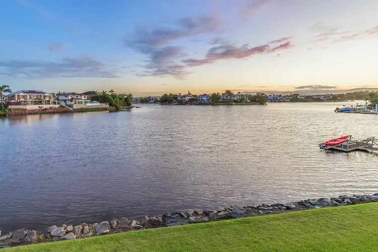 116 Santa Cruz Boulevard, Clear Island Waters QLD 4226