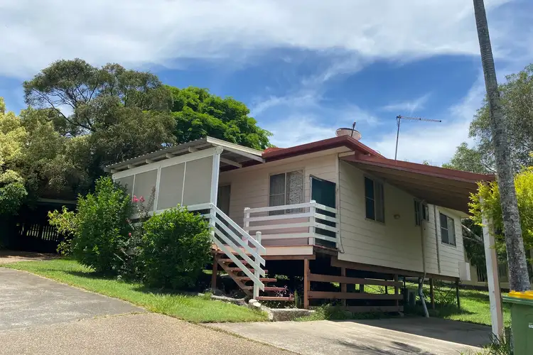 16 Woodlands Drive, Stapylton QLD 4207