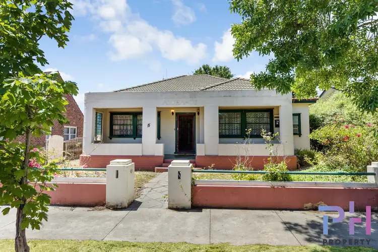 8 Dungey Avenue, Flora Hill VIC 3550