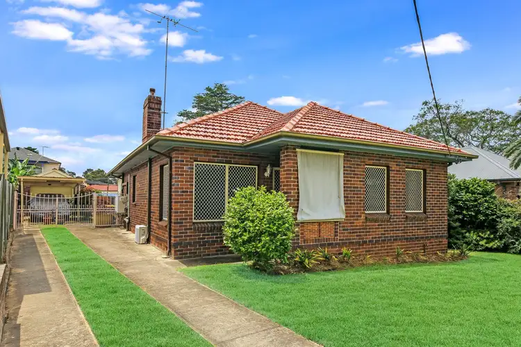 28 Cotswold Street, Westmead NSW 2145