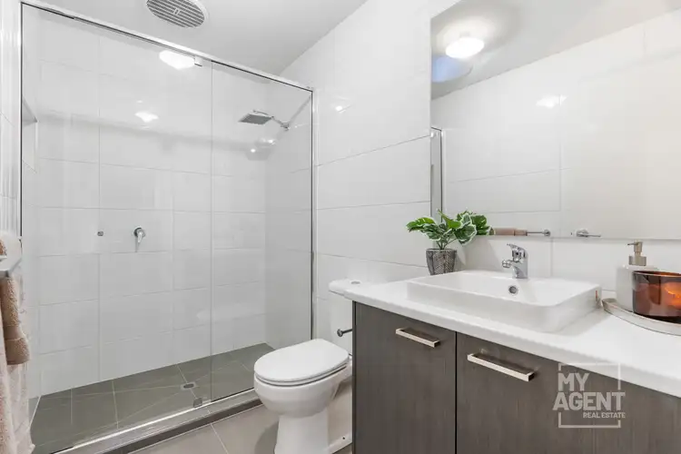 Sixth view of Homely house listing, 10 Wollemi Avenue, Wollert VIC 3750