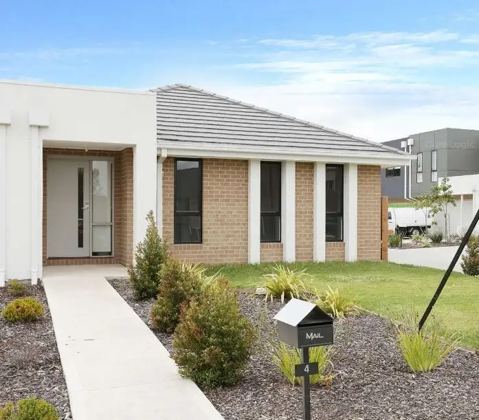 Main view of Homely unit listing, 4/6 Highwood Drive, Hillside VIC 3037