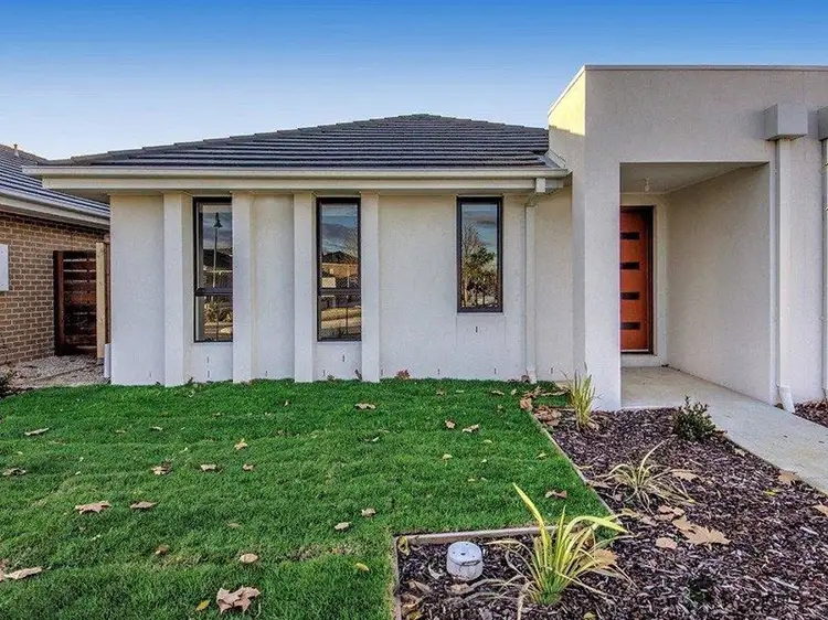 Main view of Homely unit listing, 3/6 Highwood Drive, Hillside VIC 3037