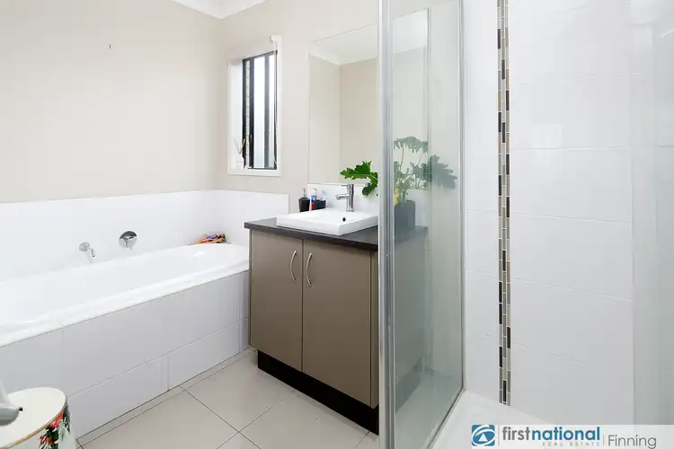 Fifth view of Homely house listing, 11 Statesman Circuit, Cranbourne East VIC 3977