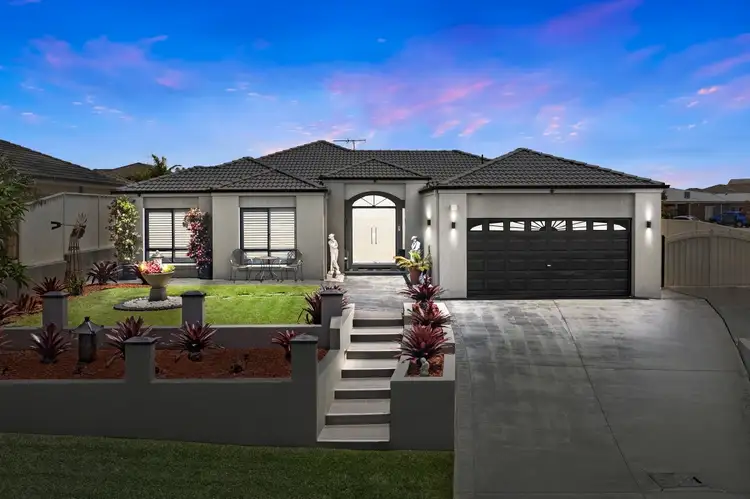 2 Drayton Crescent, Thornton NSW 2322