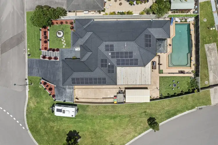 Second view of Homely house listing, 2 Drayton Crescent, Thornton NSW 2322