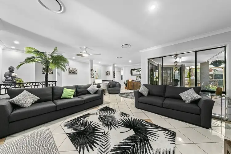 Fifth view of Homely house listing, 2 Drayton Crescent, Thornton NSW 2322