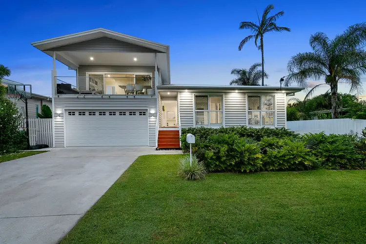 18 Crescent Avenue, Hope Island QLD 4212
