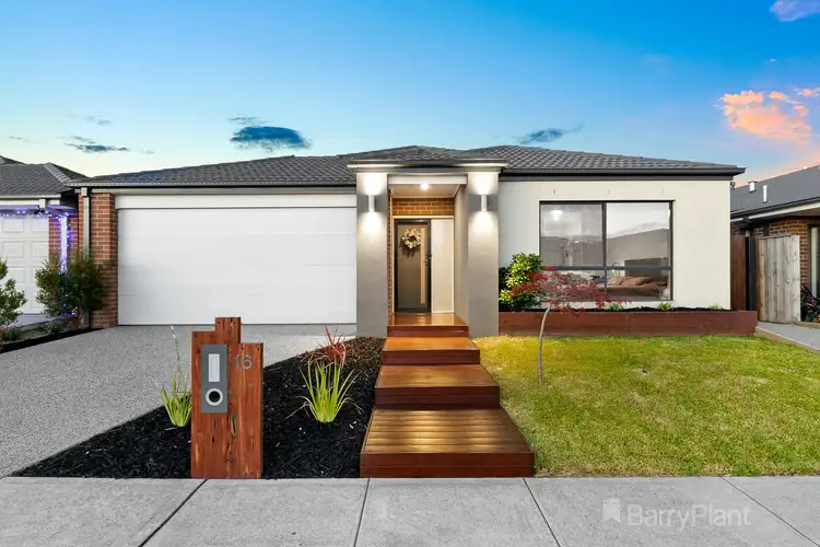 16 Brook Way, Officer VIC 3809