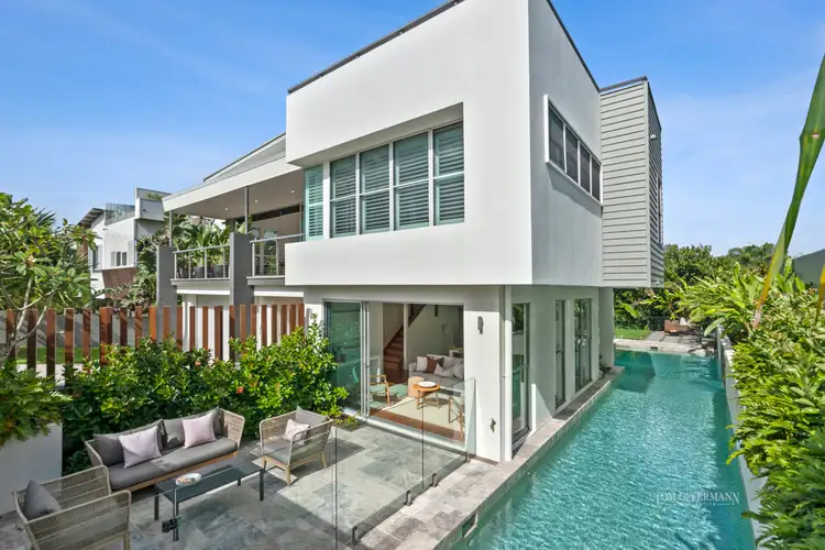 11 Tropicana Rise, Castaways Beach QLD 4567
