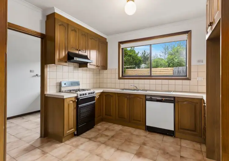 Fifth view of Homely unit listing, 1/4 Snow Gum Court, Mulgrave VIC 3170