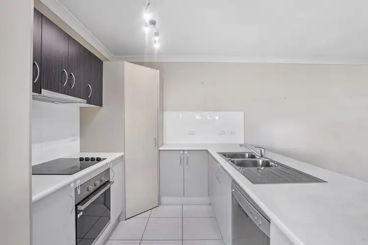 Third view of Homely semi-detached listing, 2/157 Isabella Road, Edmonton QLD 4869