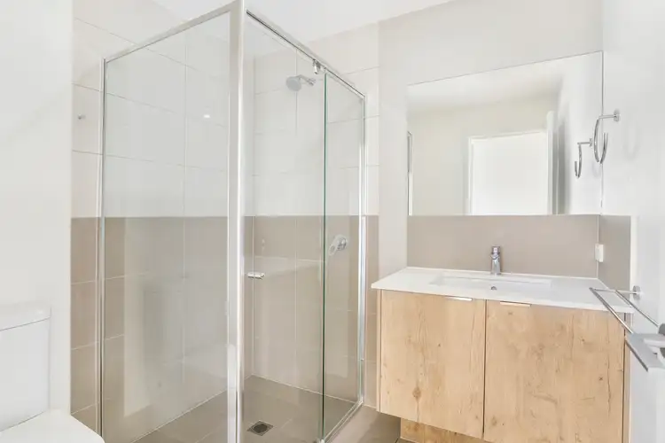 Fifth view of Homely townhouse listing, 27/3028 The Boulevard, Carrara QLD 4211