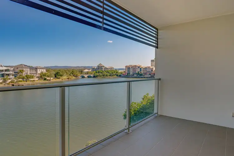 88/5033 Emerald Island Drive, Carrara QLD 4211
