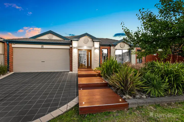 8 Harrington Drive, Narre Warren South VIC 3805