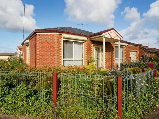 1/122 Rosella Avenue, Werribee VIC 3030