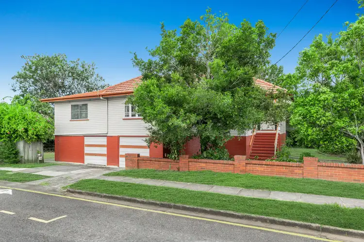215 Rode Road, Wavell Heights QLD 4012