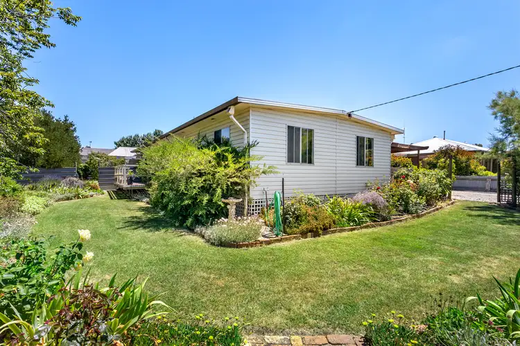 46 Service Street, Clunes VIC 3370