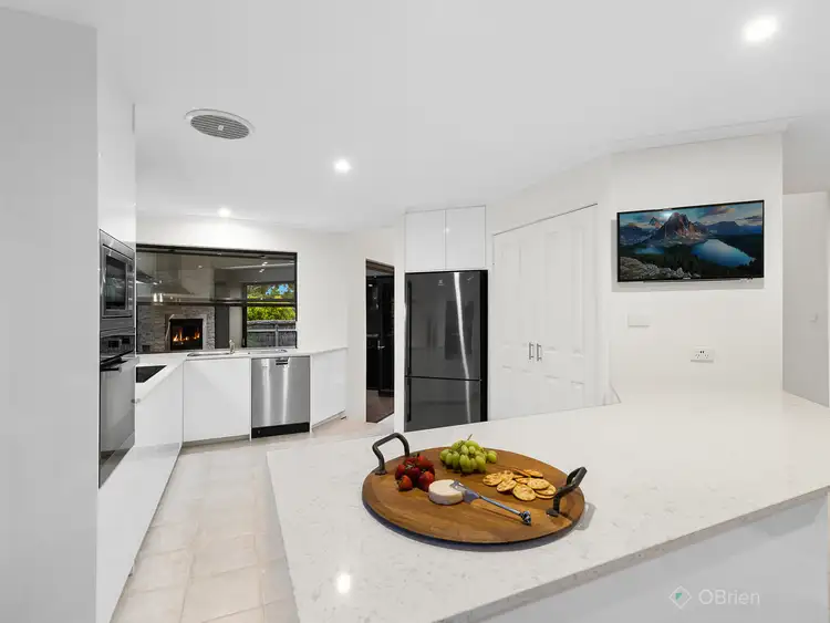 Fourth view of Homely house listing, 15 Lightwood Court, Berwick VIC 3806