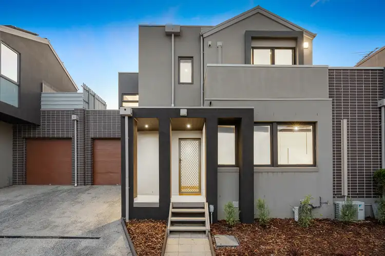 Main view of Homely townhouse listing, 2/81 May Street, Macleod VIC 3085