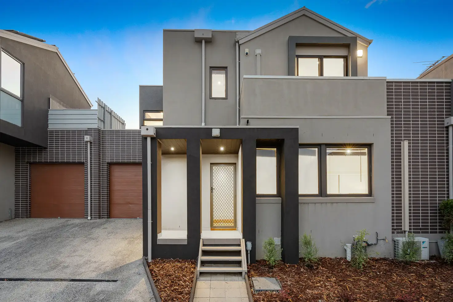 Main view of Homely townhouse listing, 2/81 May Street, Macleod VIC 3085
