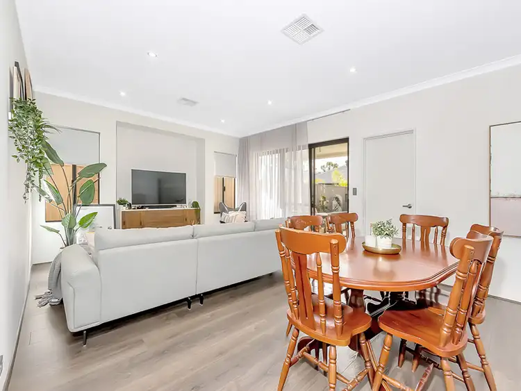 Sixth view of Homely house listing, 8 Lutea Loop, Hilbert WA 6112