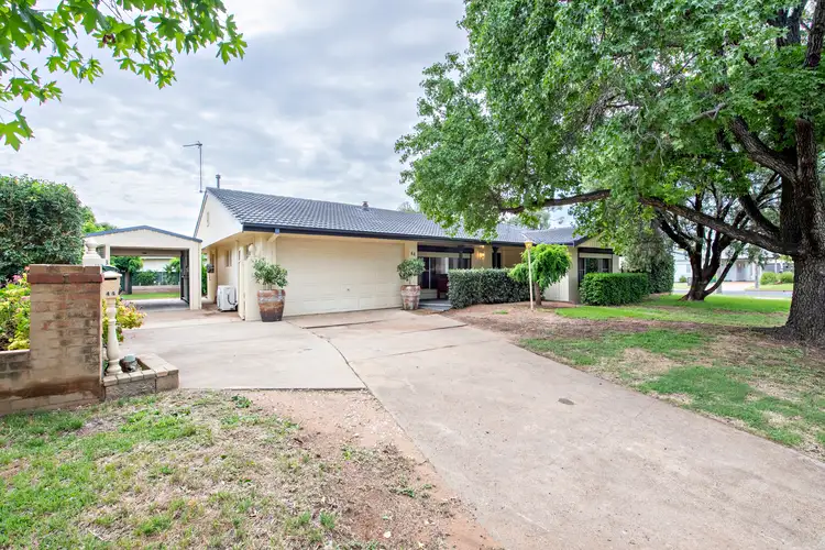 44 Roycox Crescent, Dubbo NSW 2830